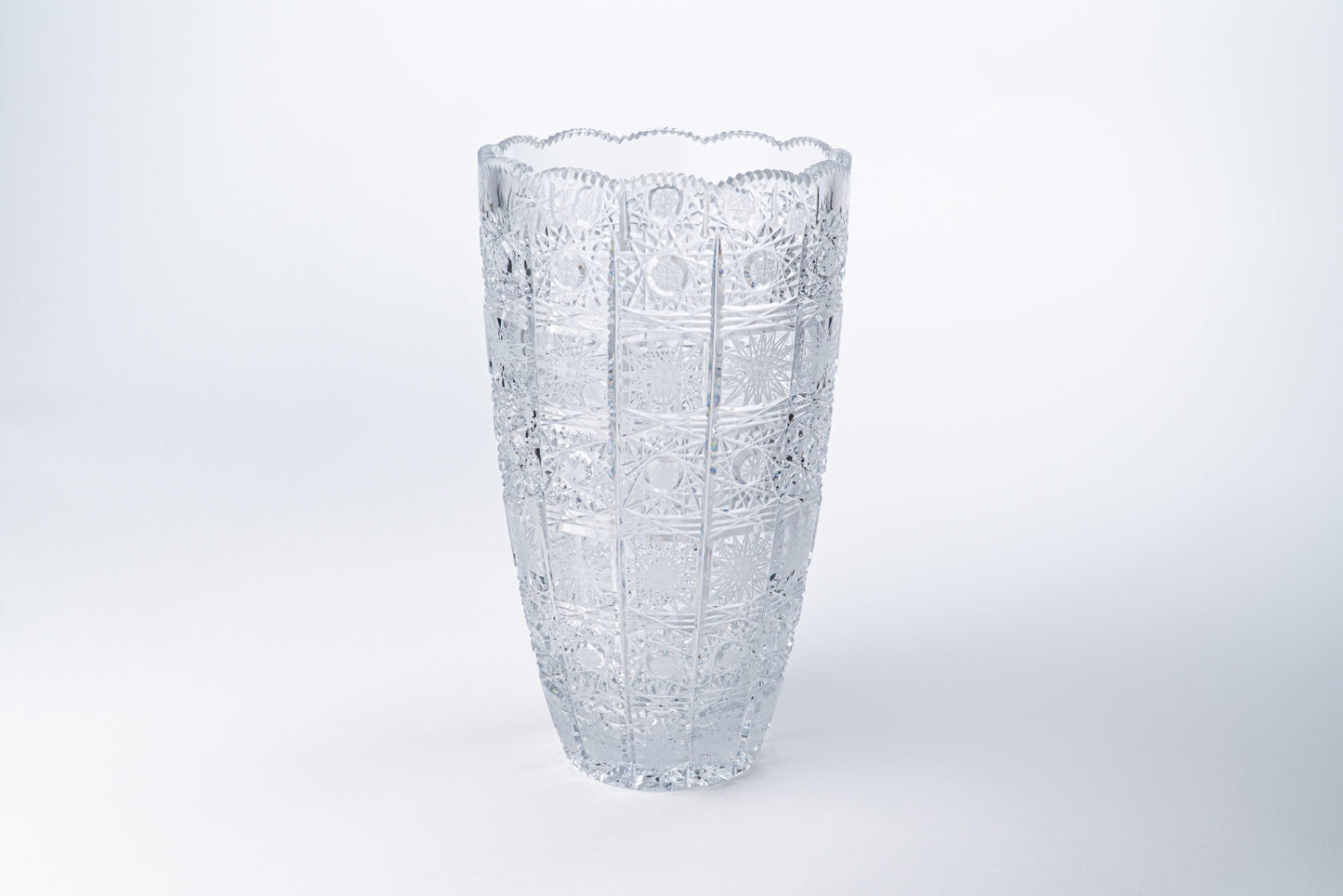 Cut vase Ester