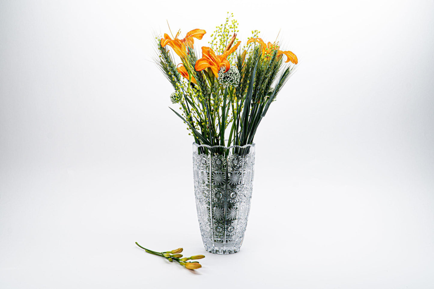 Cut vase Ester